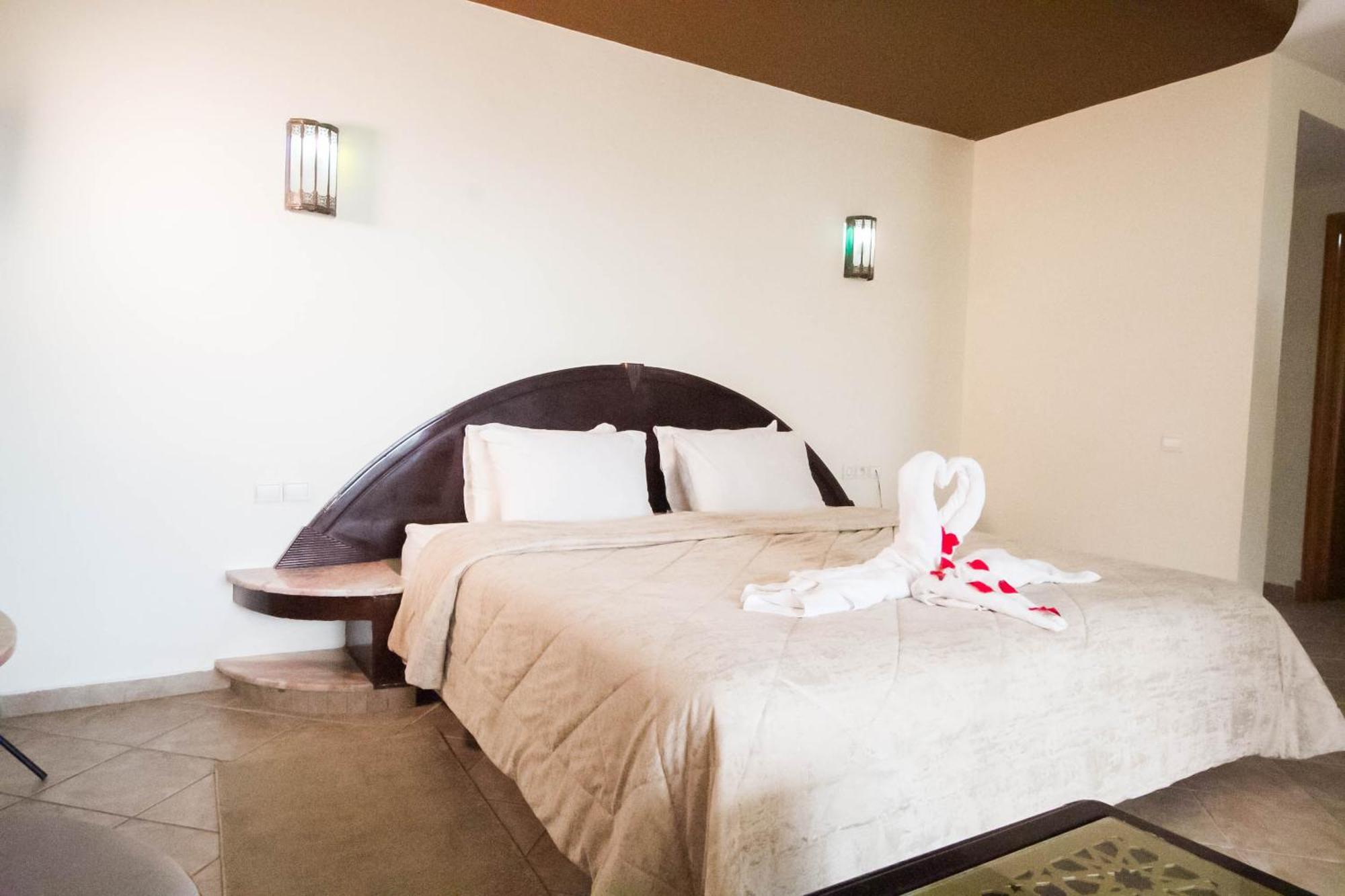 Apart-hotel Intouriste 4*