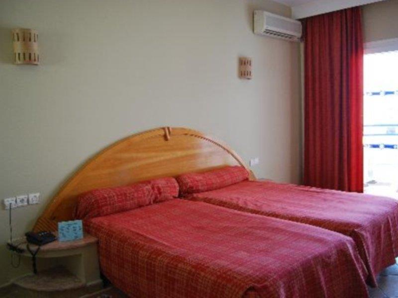 Aparthotel Intouriste 4*